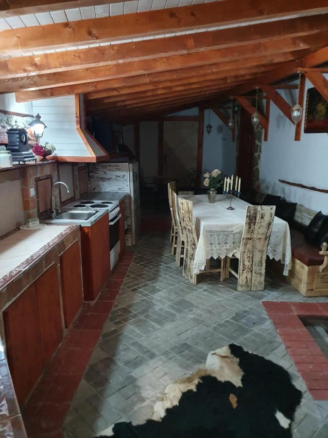 Kashtata S Paraklisa Borovo  외부 사진